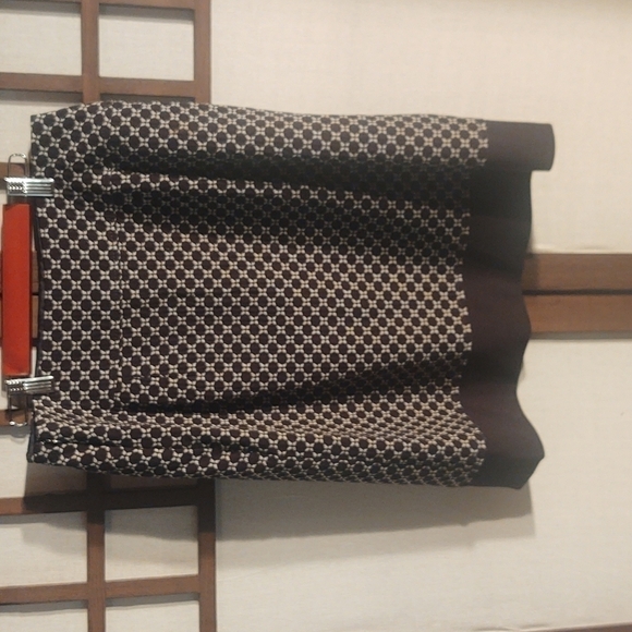 Ann Taylor Black and White Polka Dot A-line Skirt Sz 8 - Picture 3 of 6